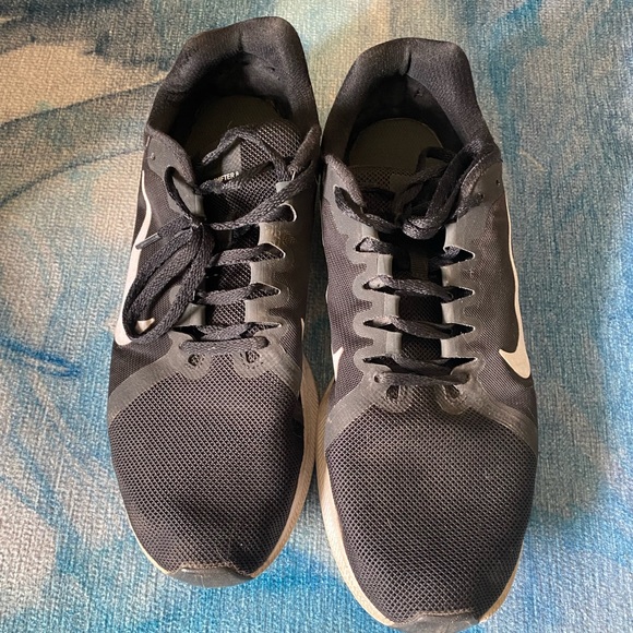 Nike Sneakers - black & white - Picture 2 of 4